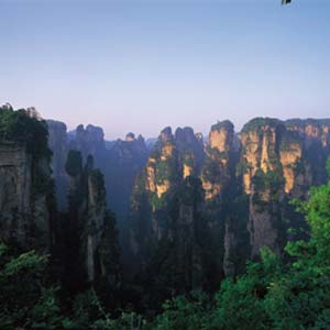 喜樂C線：（魅力湘西）鳳凰古城、天子山、寶峰湖純玩四日游