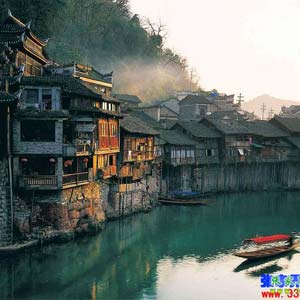 時尚商務C線：張家界、天門山、鳳凰古城四日游